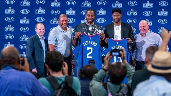 队友们迅速 队友们迅速