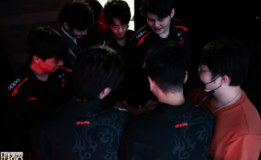 由球员到教 由球员到教