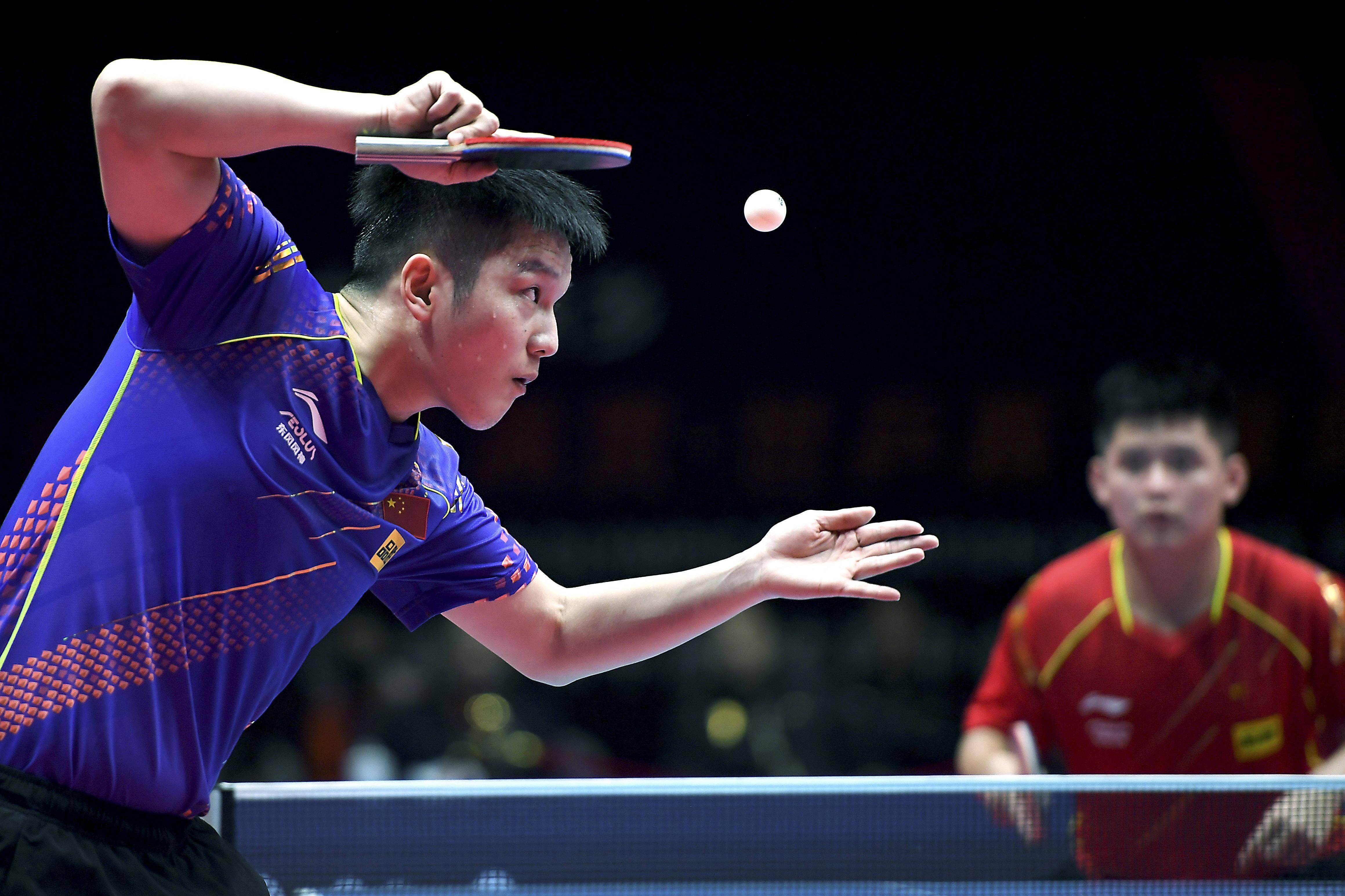 还折射出他 还折射出他